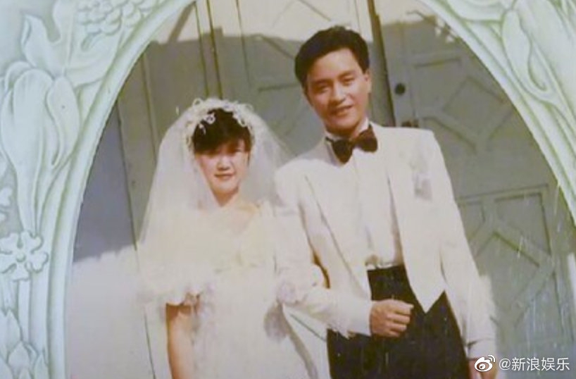 婚纱合照图片_动漫婚纱情侣头像(3)