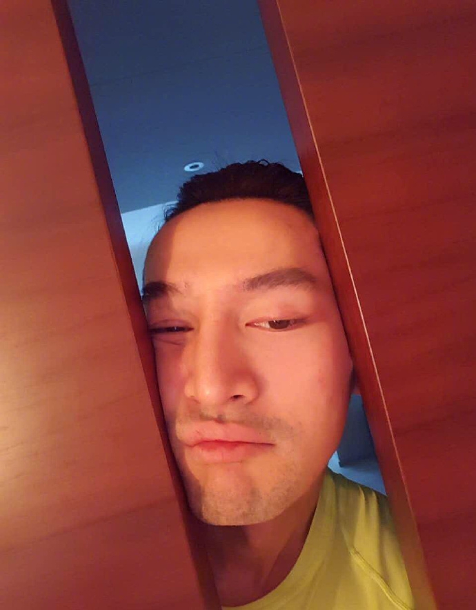 组图:盘点那些有颜任性发丑照上瘾的男明星 大叔鲜肉纷纷上榜