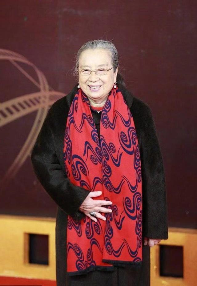 潘长江近期的状况 68b7-kpamyii1988075.jpg