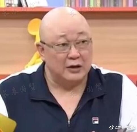 66岁"包青天"金超群近照曝光 经历大病后恢复良好_娱乐频道_中华网