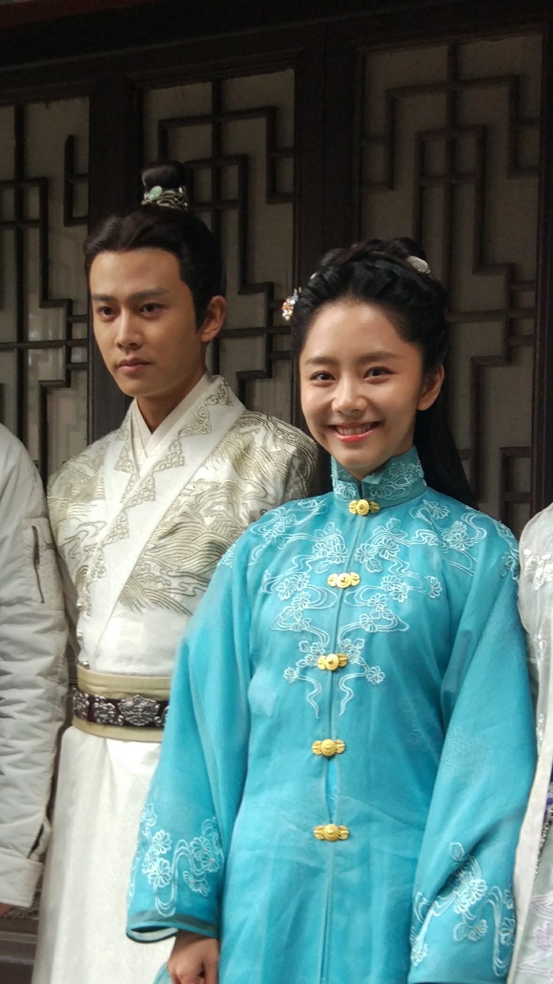 任嘉伦、谭松韵等演员古装造型曝光.-组图 锦衣之下 媒体探班 谭松图片 874611 950x1688