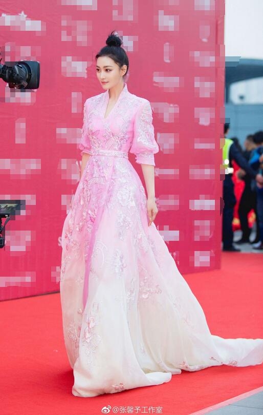 张馨予工作室的微博图片