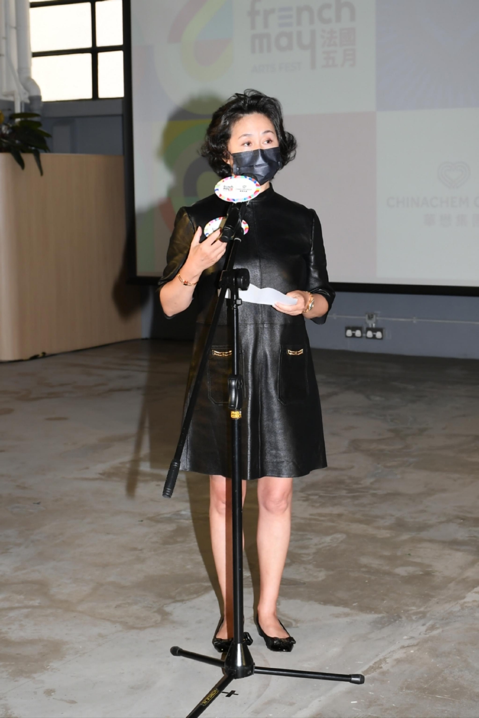 组图:何超琼林嘉欣出席活动揭幕礼 嘉欣称与张学友演情侣很自然