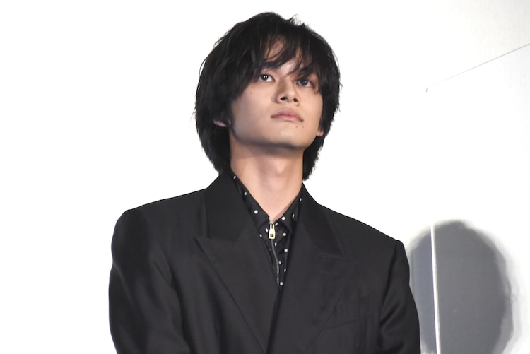 组图：《拂晓的青年们》召开试映会 主演北村匠海等出席_4