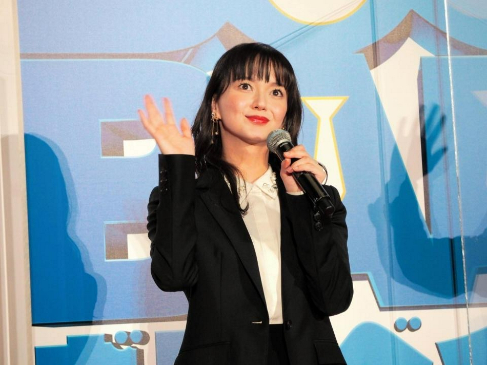 组图：多部未华子生产后首现身 身材苗条恢复很好_3