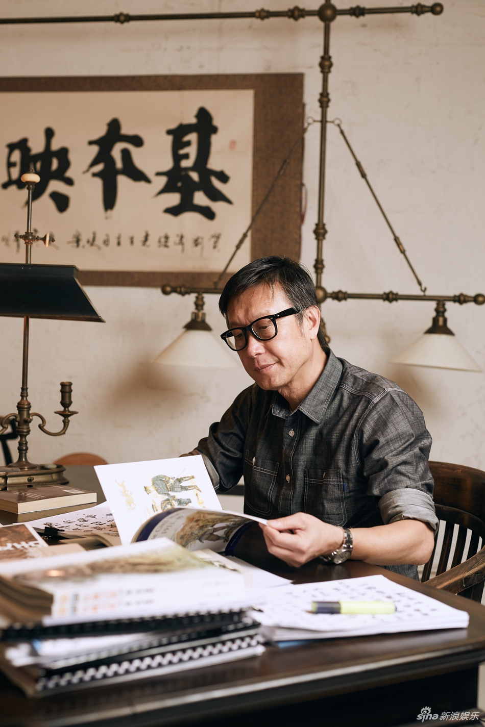组图:新浪娱乐对话《建军大业》导演刘伟强_高清图集