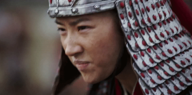期待！《花木兰》刘亦菲“额黄妆“抢镜 打斗戏英姿飒爽