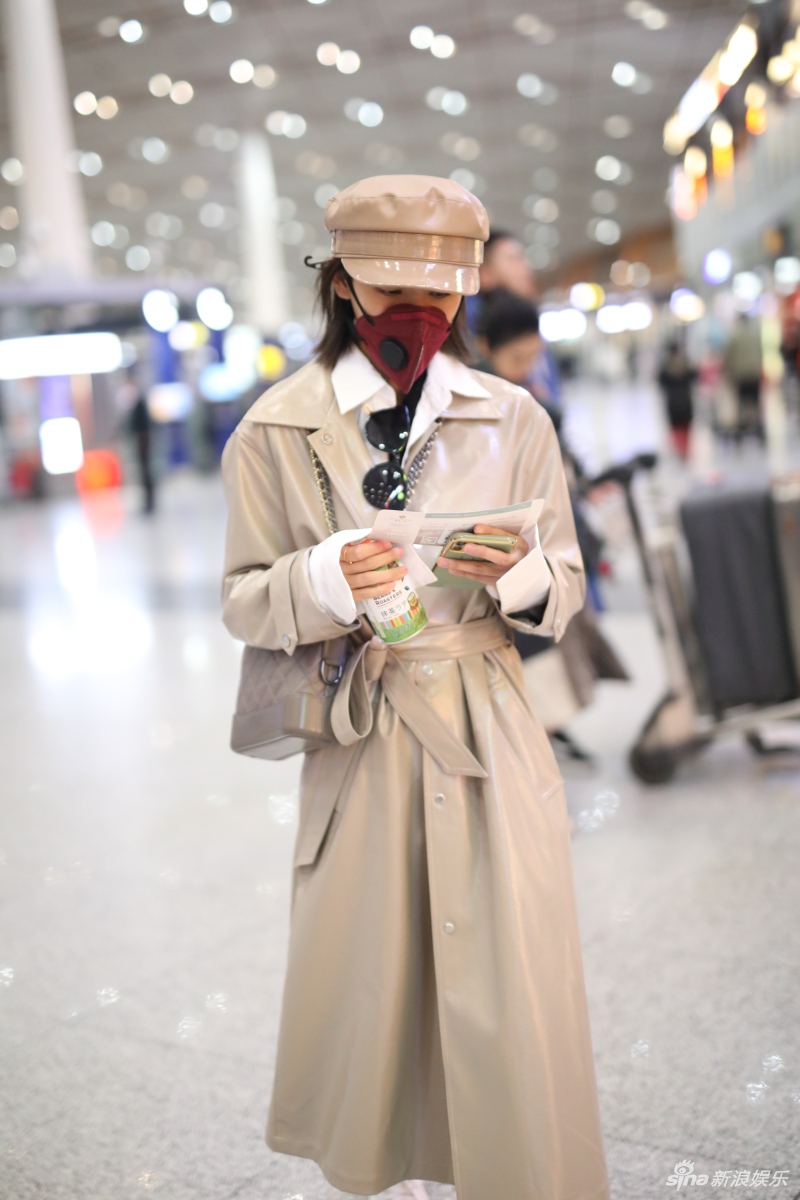 风衣体型_和平精英黄金风衣图片(3)