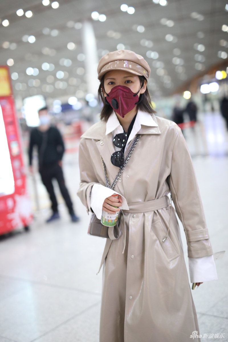 风衣体型_和平精英黄金风衣图片(3)