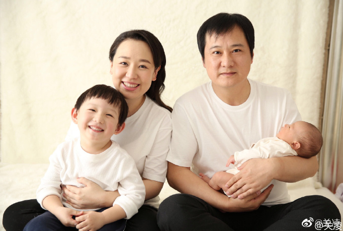 李乃文黄曼全家福照片,李乃文老婆黄曼个人资料:李乃文黄曼那年结婚的