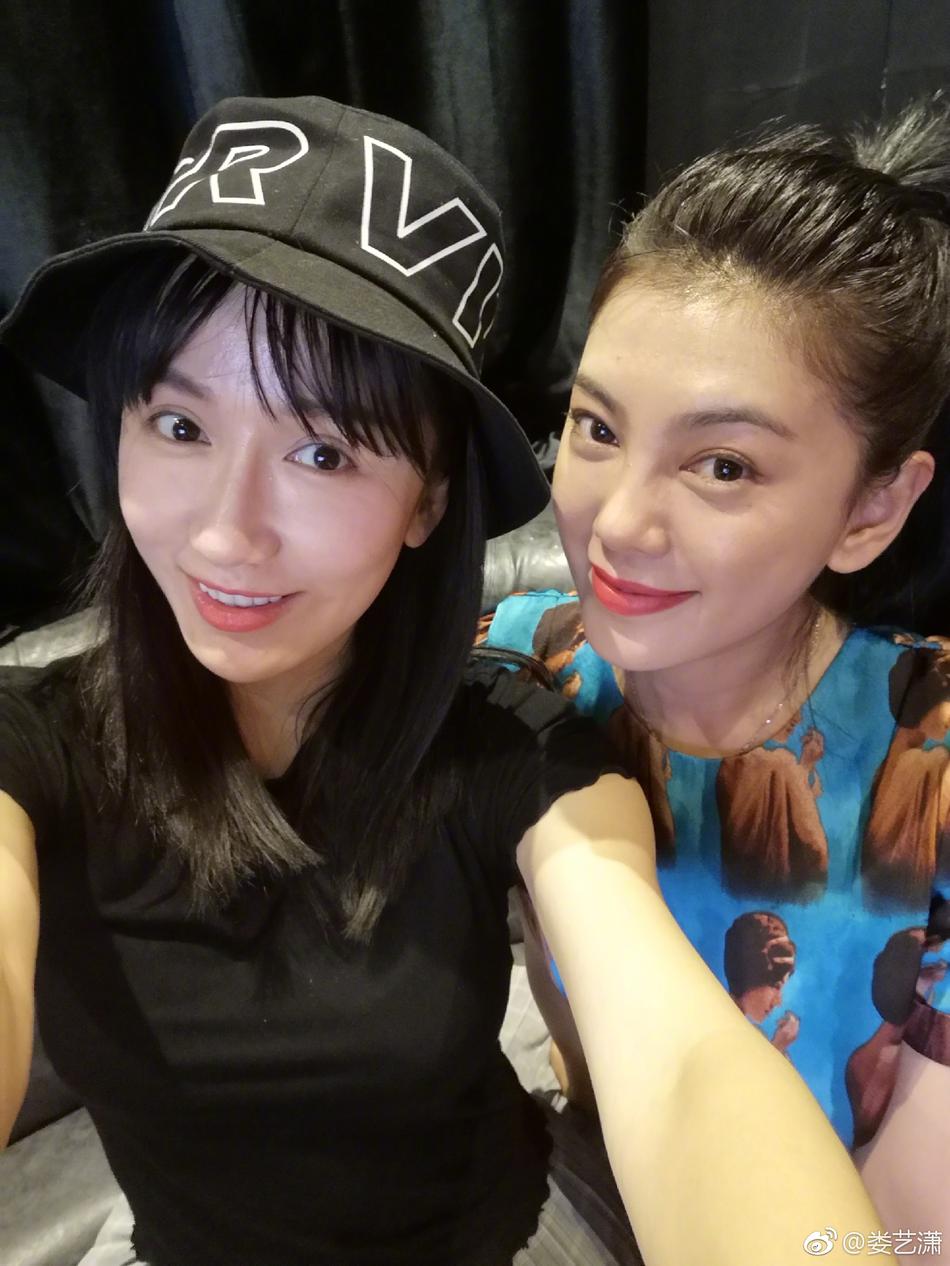 组图:《爱情公寓》3601重聚!娄艺潇李佳航赵文琪同框合影