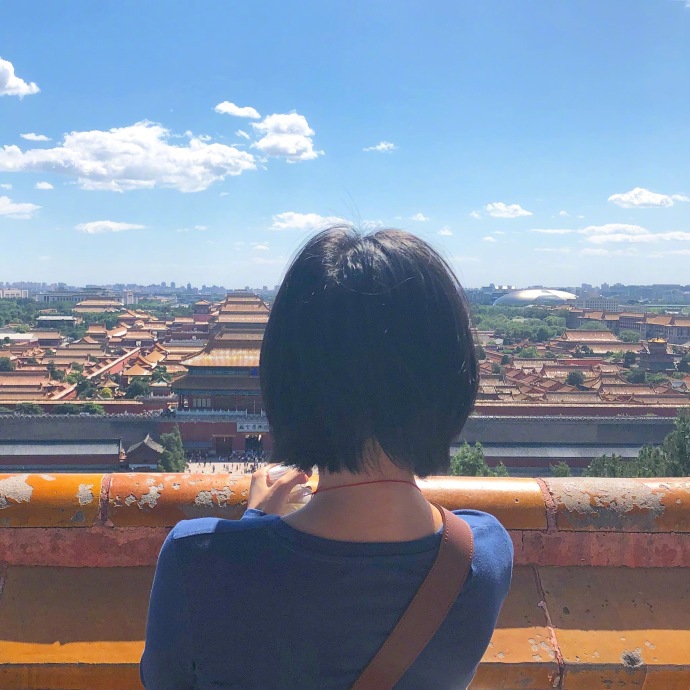 同款拍照姿势头像 rnaJ-hitesuz3359725.jpg