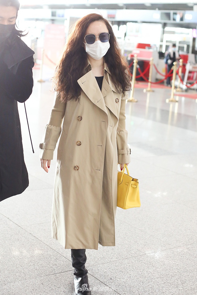 卡其色风衣搭配图_卡其色风衣搭配图片女(2)