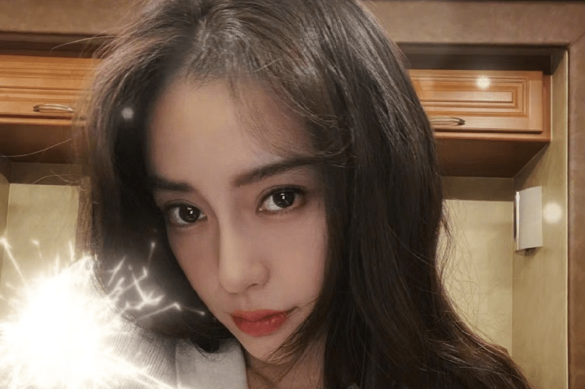 angelababy晒自拍迎新年状态好 巧笑嫣然未受婚变影响|迎新年|新年