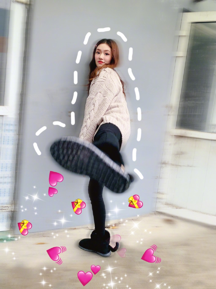 拍照活泼 yv9D-hnprhzv7570621.jpg