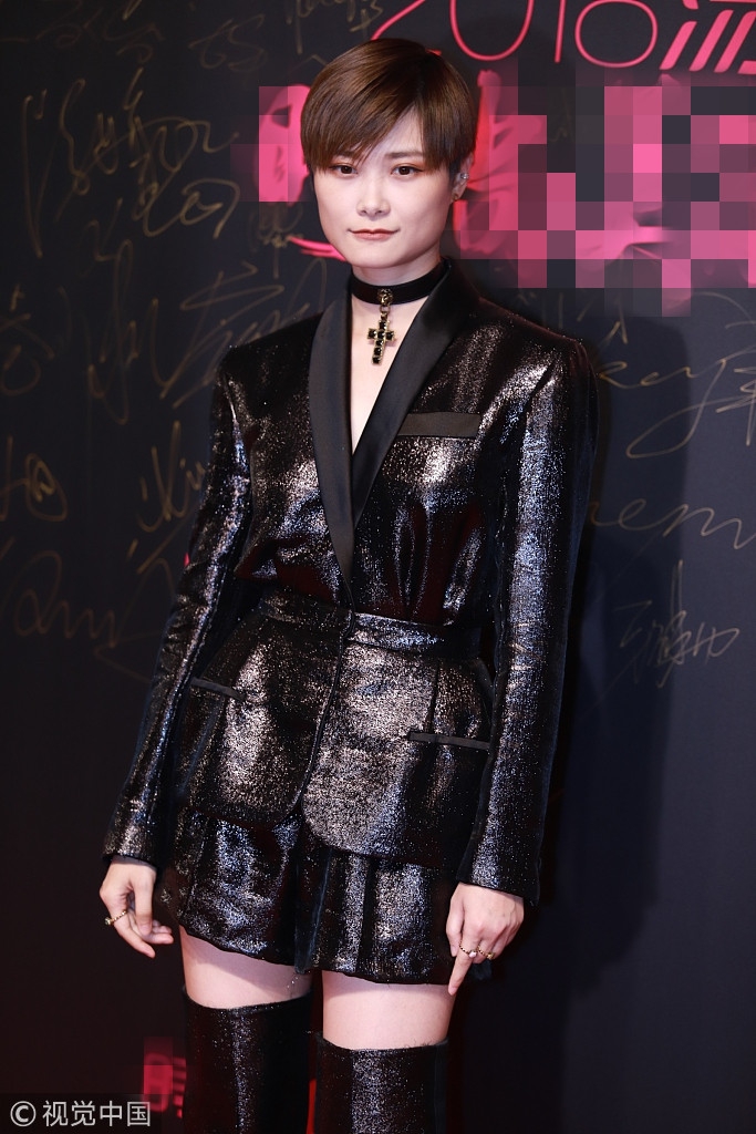 众女星红毯争艳 唐嫣杨幂同台比美佟丽娅仙气十足