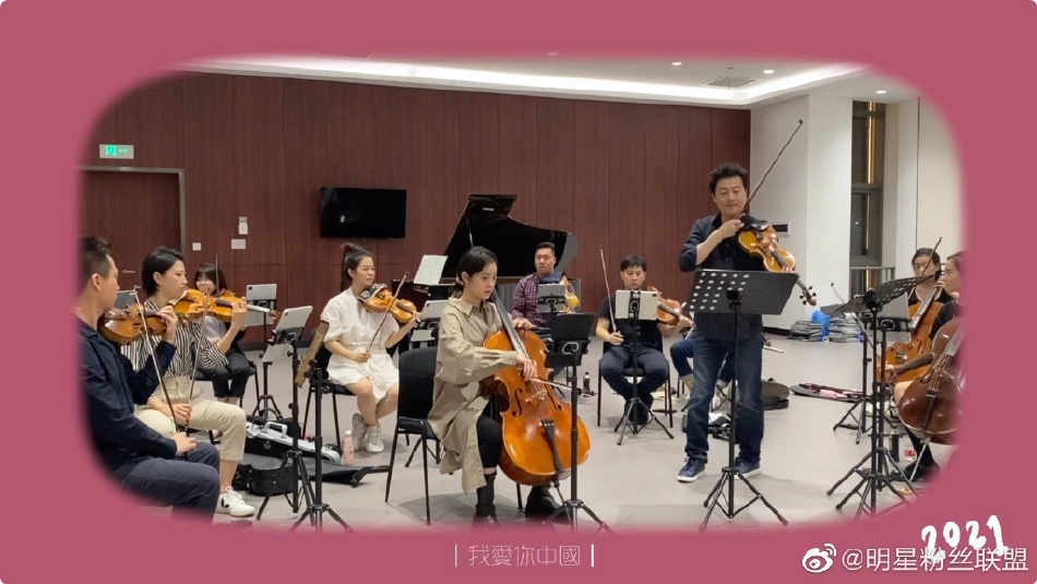 欧阳娜娜唱歌花絮 f0a4-f5ba44cd8ff3e0f18c592a34ab3f2630.jpg