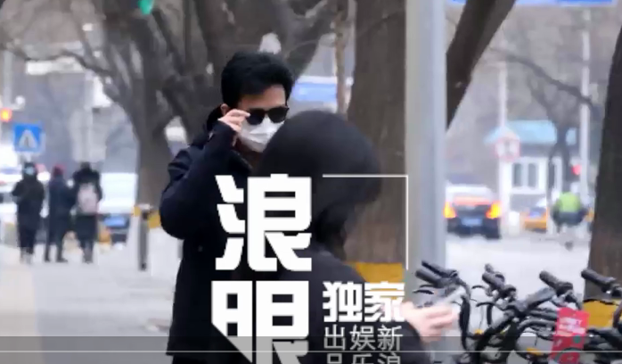 组图：2022央视春晚第一次联排 李宇春王源朱一龙等寒风中现身_13