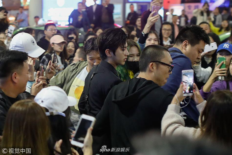 拜仁创纪录夺冠