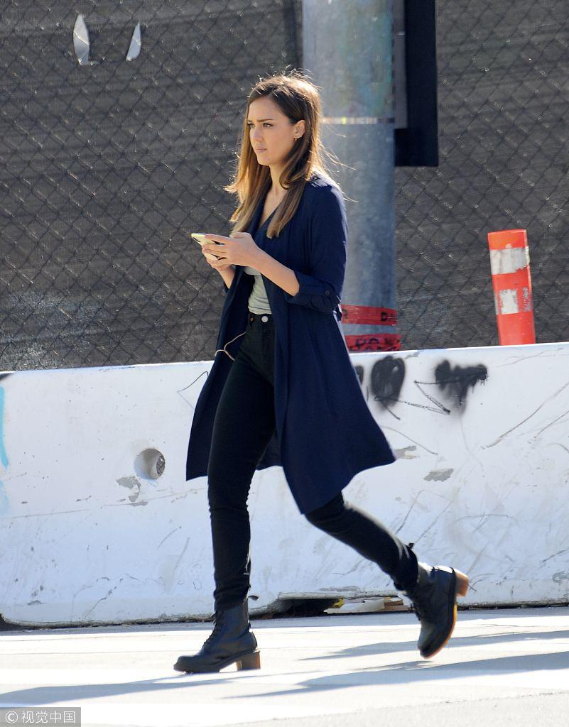 郑秀妍风衣_郑秀晶郑秀妍(2)