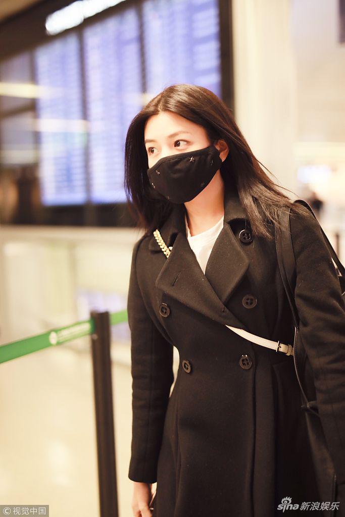 风衣口罩_戴口罩的男生头像动漫(3)