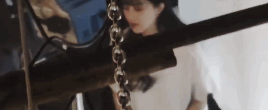 19 13:59:49 7 / 8 新浪娱乐讯 4月19日中午,@范冰冰粉丝团 曝光一组