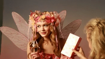 瑞典女模弗丽达变身美颜花仙子