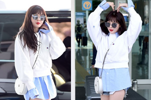 泫雅穿细高跟配短裙秀美腿对镜大比爱心