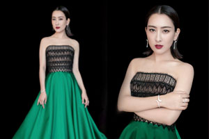 马苏蕾丝抹胸绿裙性感冷艳妆容精致