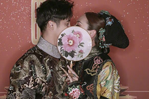 叶一茜生日与田亮掩面接吻甜蜜爆表