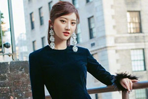 景甜猫眼魅惑.穿丝绒礼服满满高级感