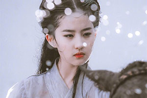 小龙女刘亦菲早年造型肤若凝脂