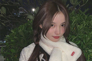 网红林小宅脸蛋冻通红变"臭豆腐西施"