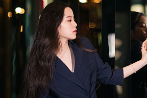 没剪短发？欧阳娜娜长发女神气质尽显