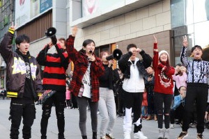 谢娜罗志祥跳广场舞Ella大张伟都来了