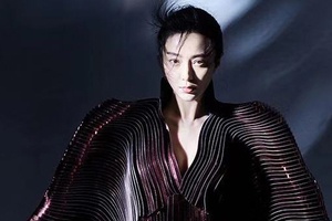 范冰冰解锁新加坡杂志开年封面