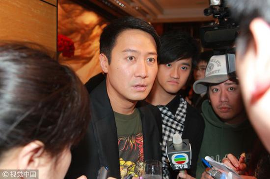 黎明日前被爆料和助理阿Wing热恋,且女方已怀有6个月身孕