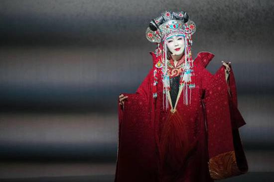 造型服饰精美 满足视觉享受