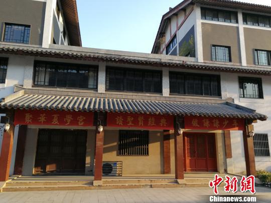 老校區。 朱志庚 攝