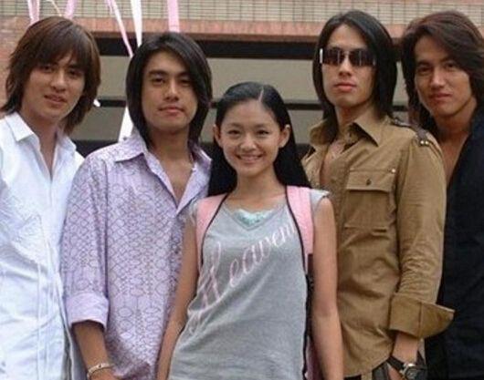 郑爽的黑粉其实就来自于所谓爱她的正版粉|郑