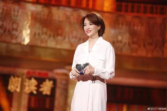 为什么说董卿的气质并不能用漂亮来形容?