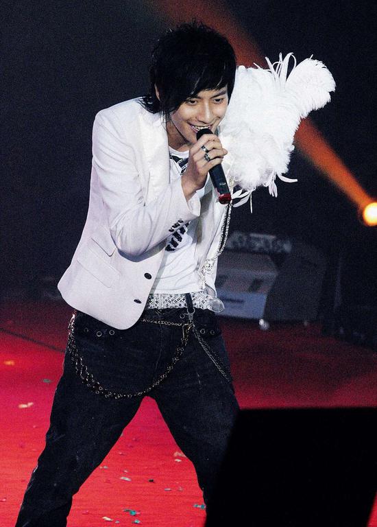 2007年10月4日，2007好男儿全国巡回演唱会在徐州体育中心隆重上演