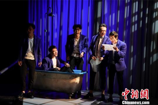 五位演员饰演余欢水　史春阳　摄