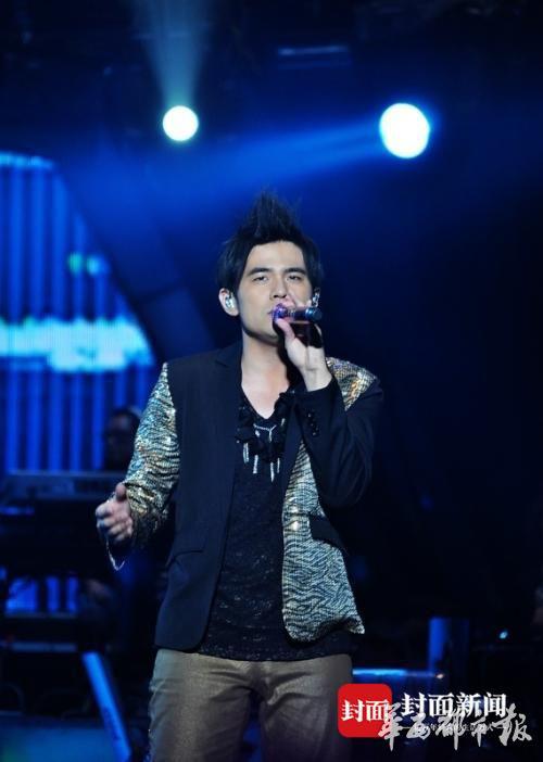 成都文广新局:周杰伦演唱会如违规将依法依规