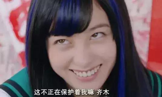 桥本环奈不断挑战自我 尝试不同风格的形象