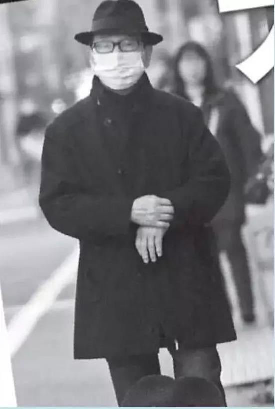 (图为田森一义“变装”照片)