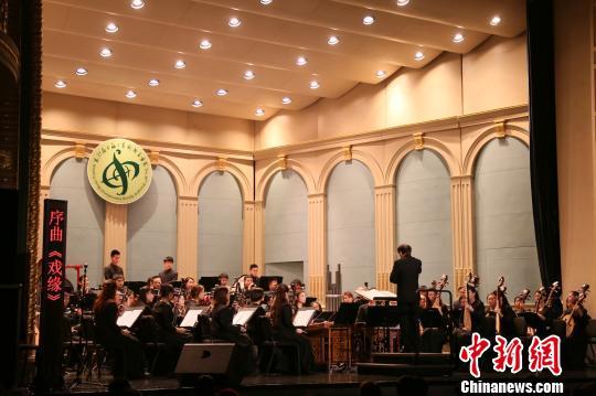 4月30日晚,上海文广民族乐团品牌力作《春和景明——戏曲音乐作品音乐会》在上海音乐厅隆重上演。上海文广民族乐团 供图