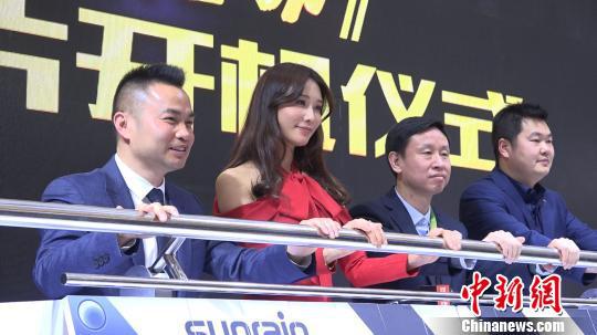 林志玲在现场透露目前身体已恢复得不错。 康玉湛 摄