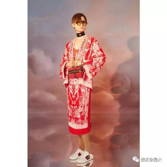 ins爱豆|李宇春蕾丝短裙反转魅力 钢铁侠C位吸