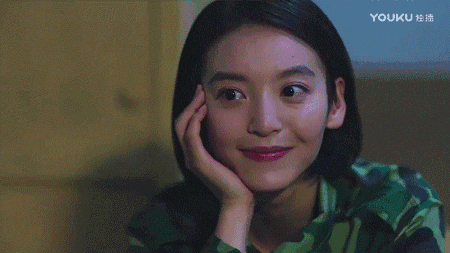 不仅被教官认为就算不靠家里关系仍然胜任班长,而且还成为军训中女